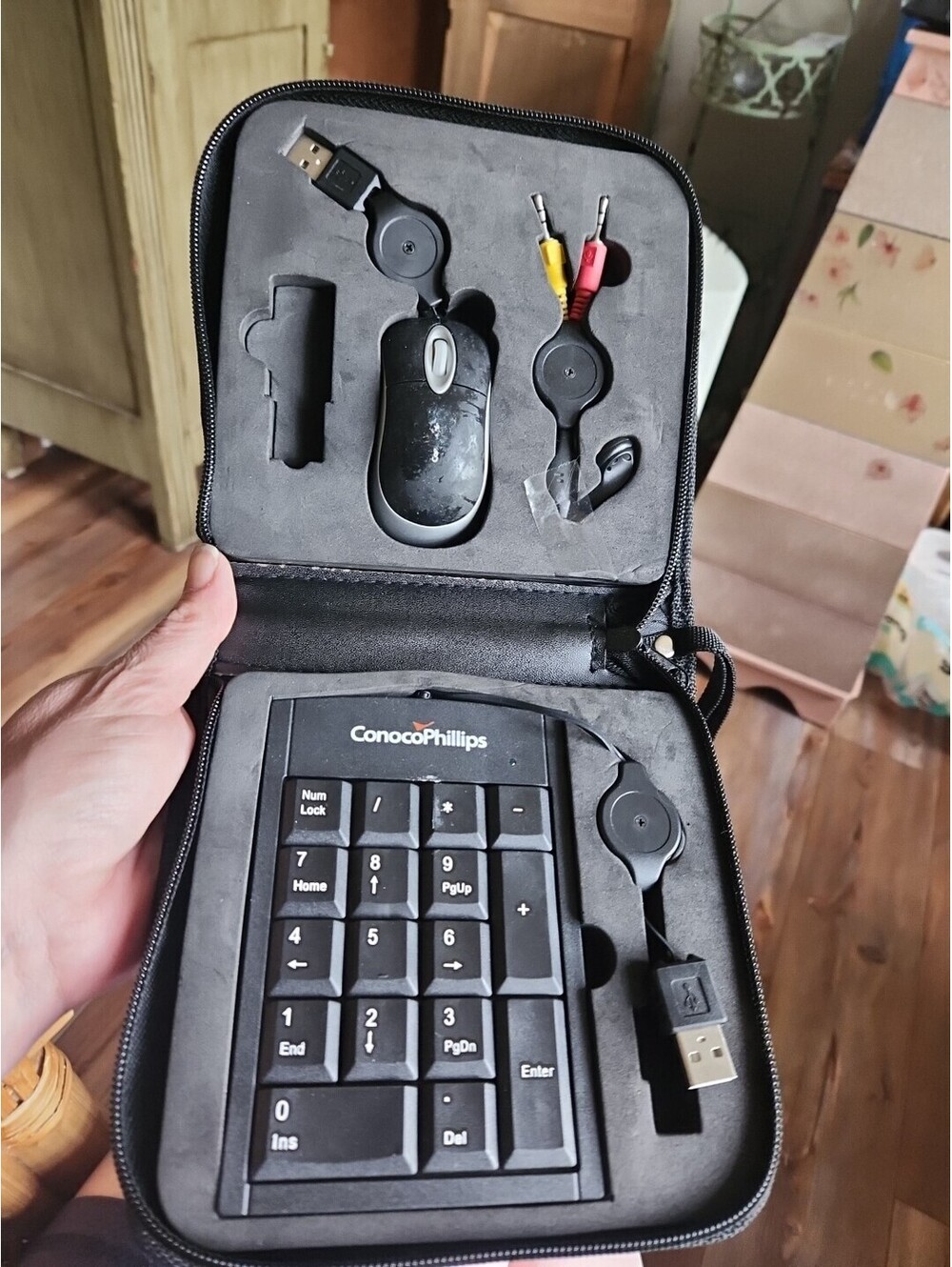 Portable USB Computer Laptop Travel Kit (Mouse, Number Pad, Hub, Etc.) in Case